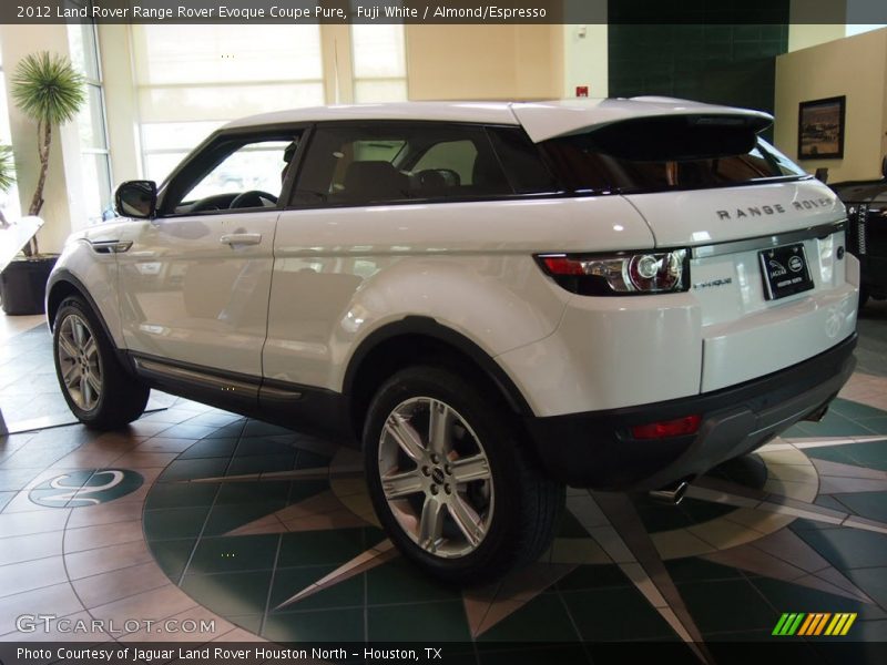 Fuji White / Almond/Espresso 2012 Land Rover Range Rover Evoque Coupe Pure
