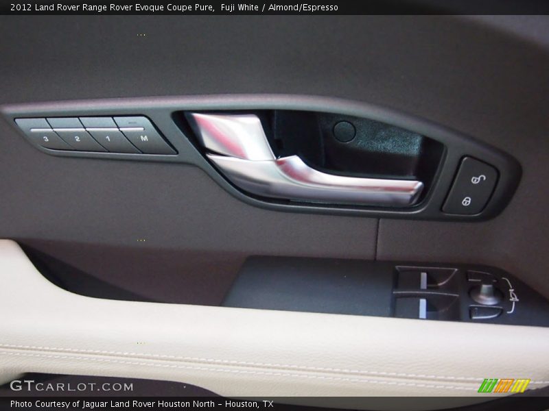 Controls of 2012 Range Rover Evoque Coupe Pure