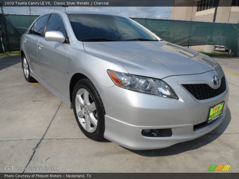 Classic Silver Metallic / Charcoal 2009 Toyota Camry LE V6