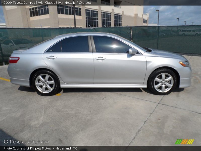 Classic Silver Metallic / Charcoal 2009 Toyota Camry LE V6