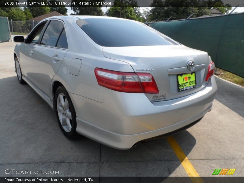 Classic Silver Metallic / Charcoal 2009 Toyota Camry LE V6