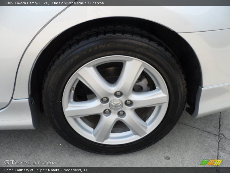 Classic Silver Metallic / Charcoal 2009 Toyota Camry LE V6