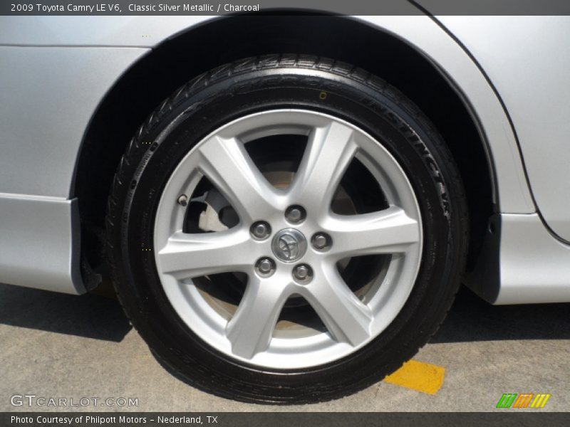 Classic Silver Metallic / Charcoal 2009 Toyota Camry LE V6