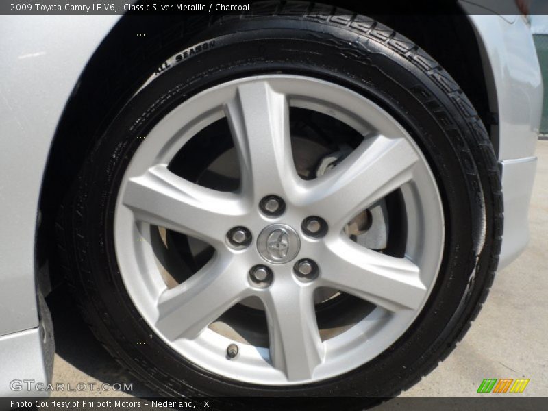 Classic Silver Metallic / Charcoal 2009 Toyota Camry LE V6