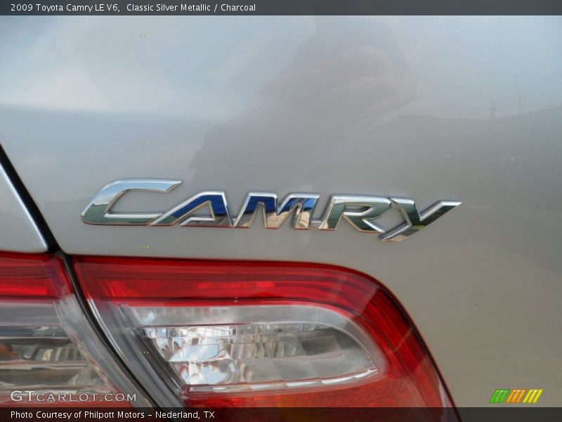 Classic Silver Metallic / Charcoal 2009 Toyota Camry LE V6