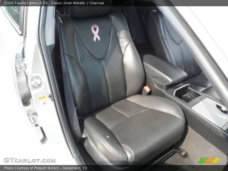 Classic Silver Metallic / Charcoal 2009 Toyota Camry LE V6