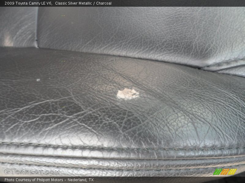 Classic Silver Metallic / Charcoal 2009 Toyota Camry LE V6