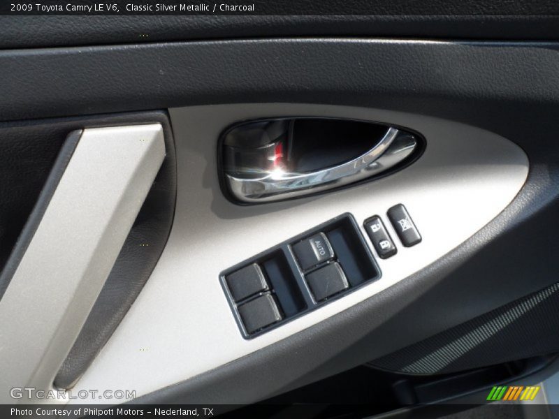 Classic Silver Metallic / Charcoal 2009 Toyota Camry LE V6