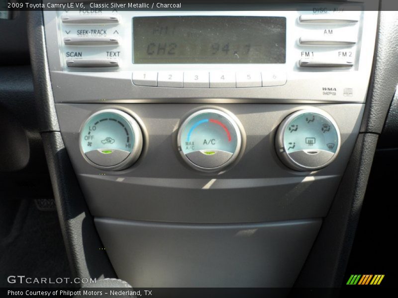 Classic Silver Metallic / Charcoal 2009 Toyota Camry LE V6