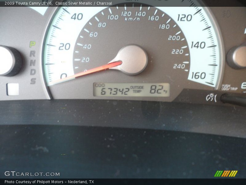 Classic Silver Metallic / Charcoal 2009 Toyota Camry LE V6