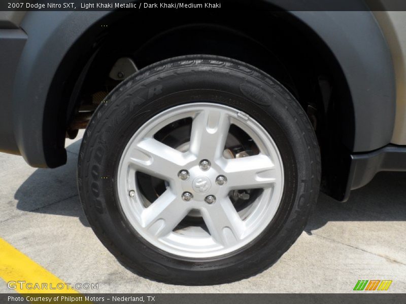 Light Khaki Metallic / Dark Khaki/Medium Khaki 2007 Dodge Nitro SXT
