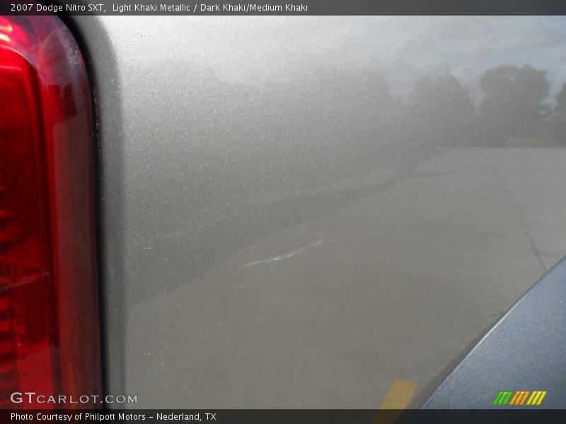 Light Khaki Metallic / Dark Khaki/Medium Khaki 2007 Dodge Nitro SXT