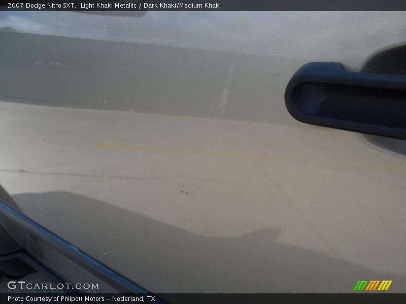 Light Khaki Metallic / Dark Khaki/Medium Khaki 2007 Dodge Nitro SXT