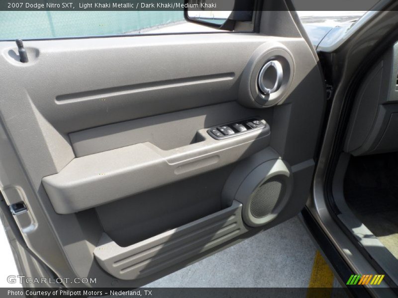 Light Khaki Metallic / Dark Khaki/Medium Khaki 2007 Dodge Nitro SXT