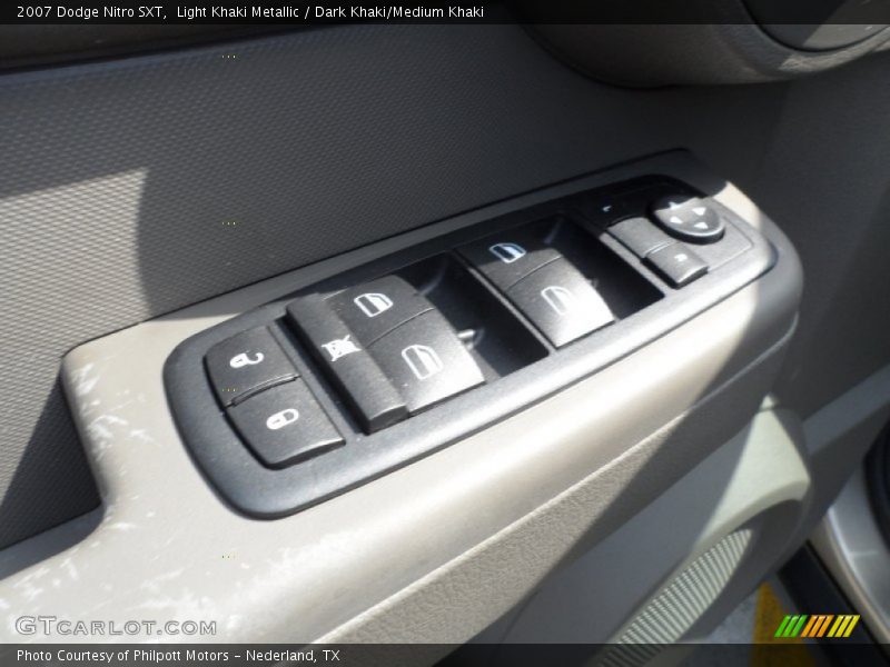Light Khaki Metallic / Dark Khaki/Medium Khaki 2007 Dodge Nitro SXT