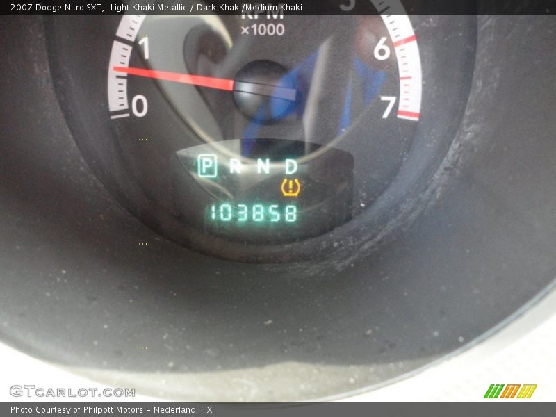 Light Khaki Metallic / Dark Khaki/Medium Khaki 2007 Dodge Nitro SXT