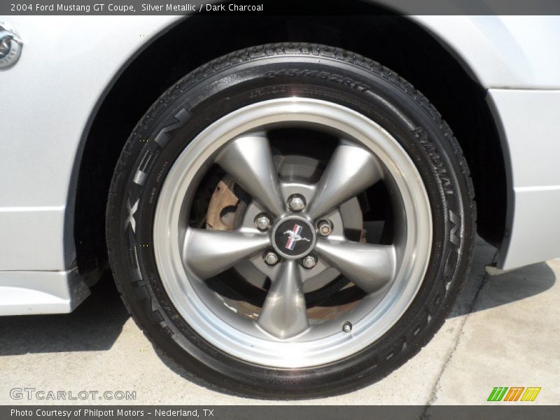 Silver Metallic / Dark Charcoal 2004 Ford Mustang GT Coupe