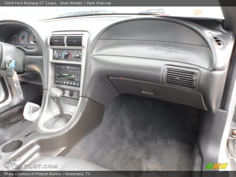 Silver Metallic / Dark Charcoal 2004 Ford Mustang GT Coupe