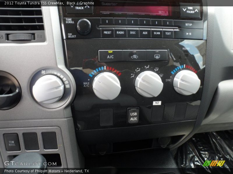 Controls of 2012 Tundra TSS CrewMax