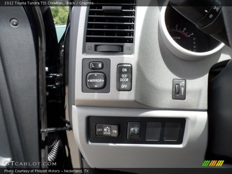 Controls of 2012 Tundra TSS CrewMax