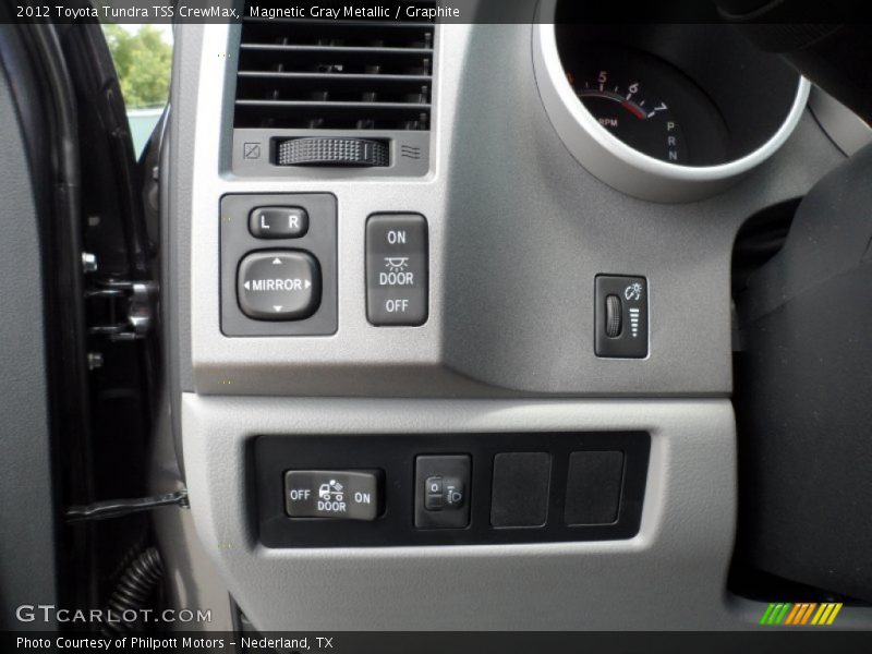 Controls of 2012 Tundra TSS CrewMax