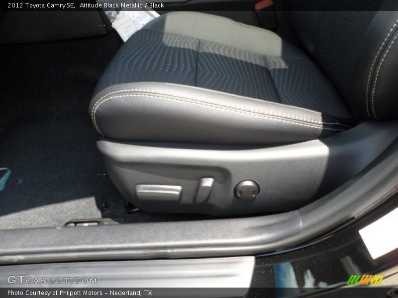 Attitude Black Metallic / Black 2012 Toyota Camry SE
