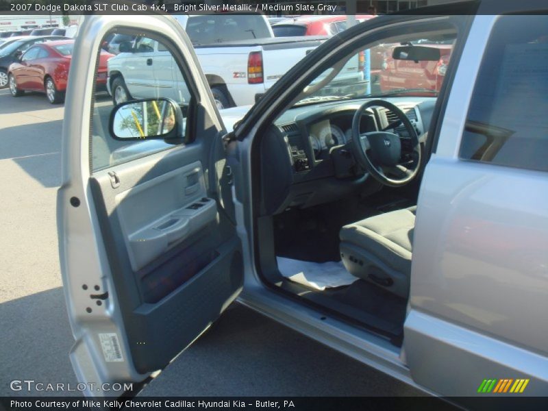 Bright Silver Metallic / Medium Slate Gray 2007 Dodge Dakota SLT Club Cab 4x4