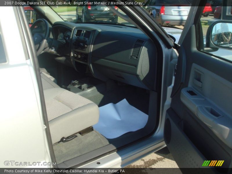 Bright Silver Metallic / Medium Slate Gray 2007 Dodge Dakota SLT Club Cab 4x4