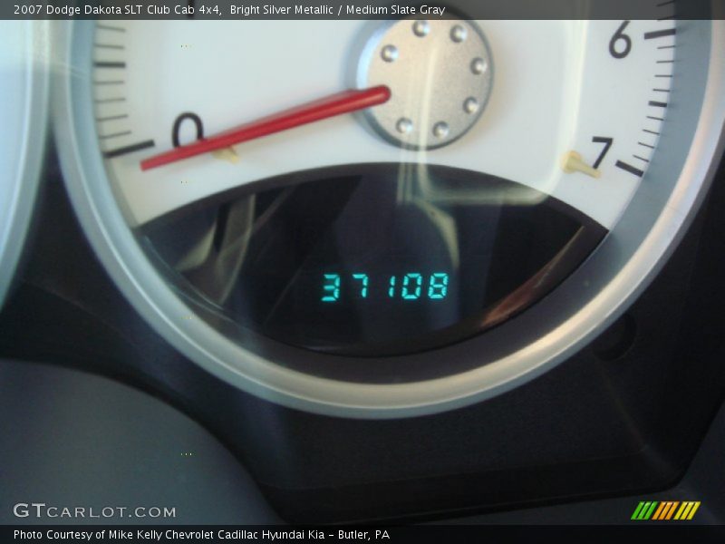 Bright Silver Metallic / Medium Slate Gray 2007 Dodge Dakota SLT Club Cab 4x4