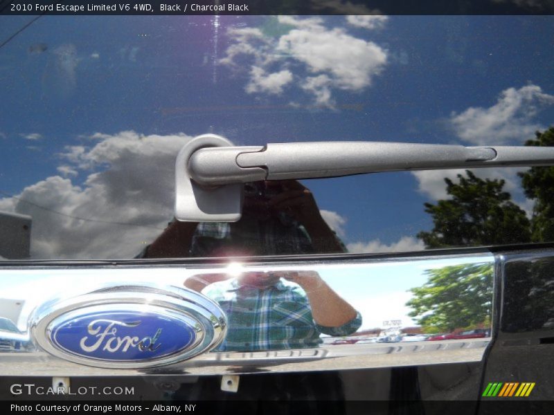 Black / Charcoal Black 2010 Ford Escape Limited V6 4WD