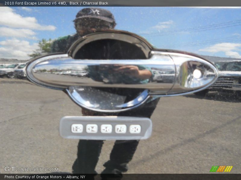 Black / Charcoal Black 2010 Ford Escape Limited V6 4WD