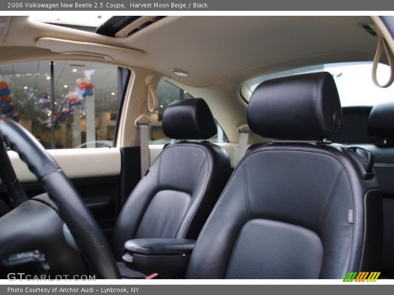 Harvest Moon Beige / Black 2006 Volkswagen New Beetle 2.5 Coupe