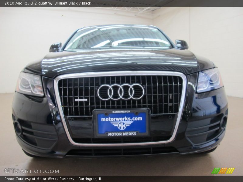 Brilliant Black / Black 2010 Audi Q5 3.2 quattro