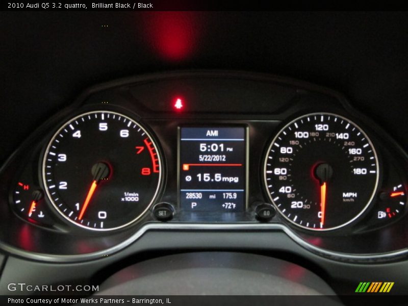 Brilliant Black / Black 2010 Audi Q5 3.2 quattro