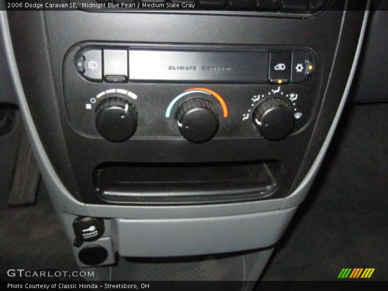 Midnight Blue Pearl / Medium Slate Gray 2006 Dodge Caravan SE
