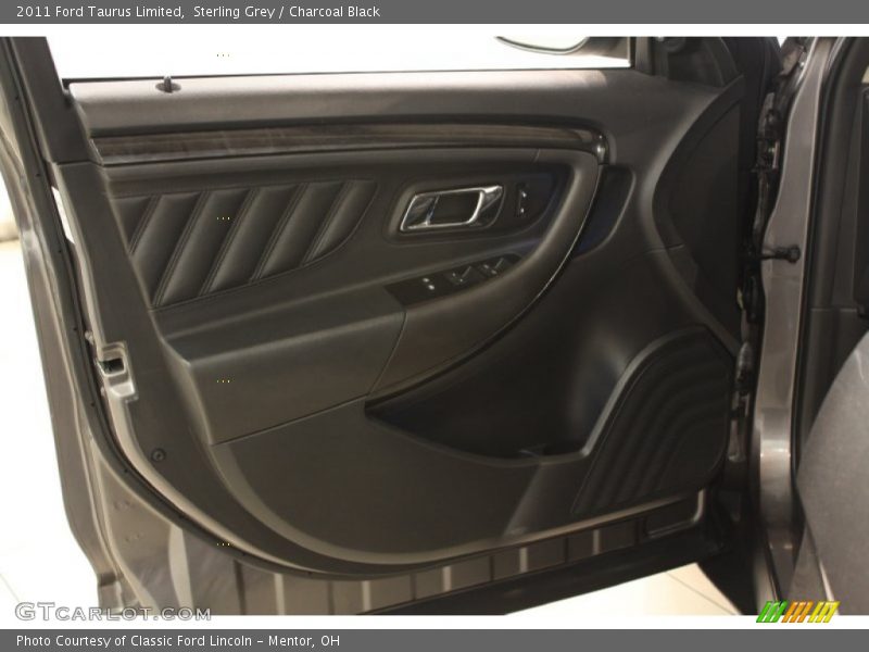 Sterling Grey / Charcoal Black 2011 Ford Taurus Limited