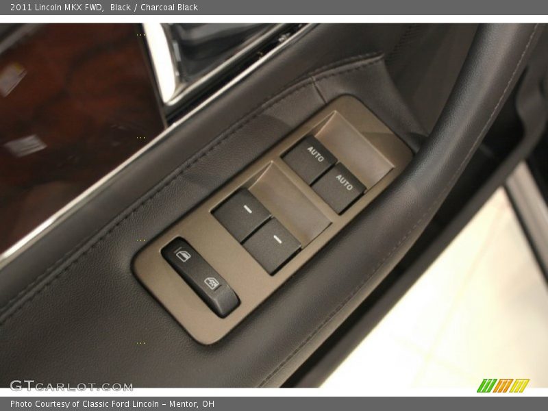 Black / Charcoal Black 2011 Lincoln MKX FWD
