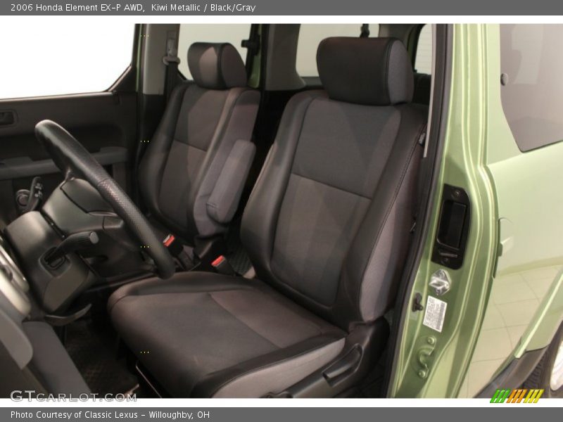 Front Seat of 2006 Element EX-P AWD