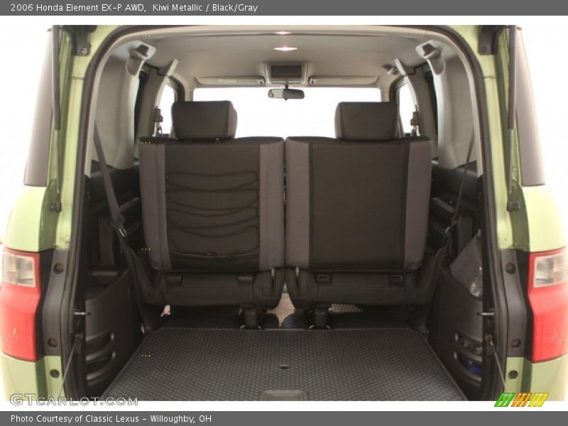  2006 Element EX-P AWD Trunk