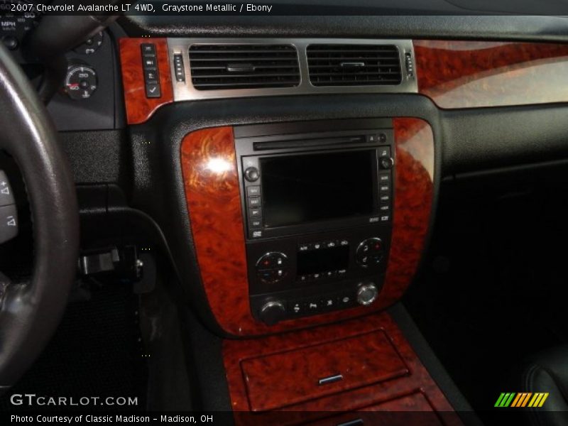 Graystone Metallic / Ebony 2007 Chevrolet Avalanche LT 4WD