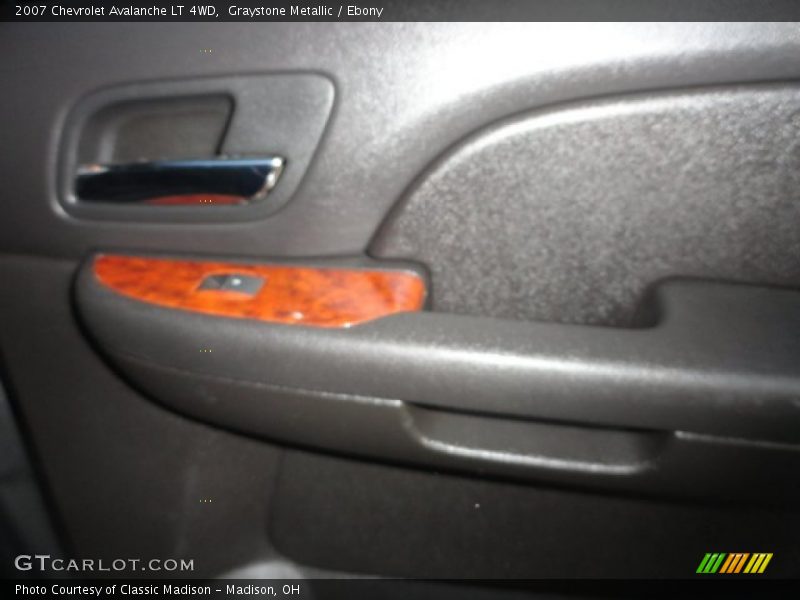 Graystone Metallic / Ebony 2007 Chevrolet Avalanche LT 4WD