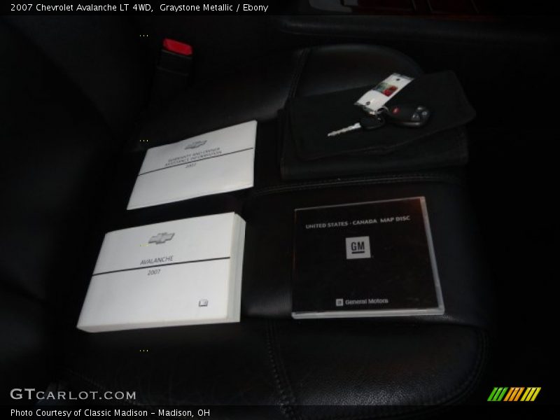 Graystone Metallic / Ebony 2007 Chevrolet Avalanche LT 4WD
