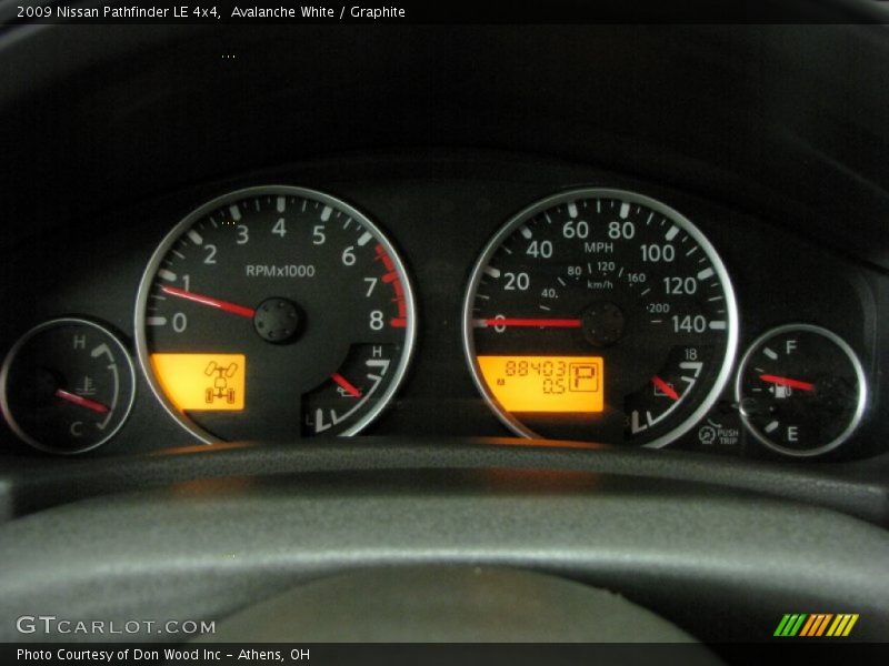 Avalanche White / Graphite 2009 Nissan Pathfinder LE 4x4