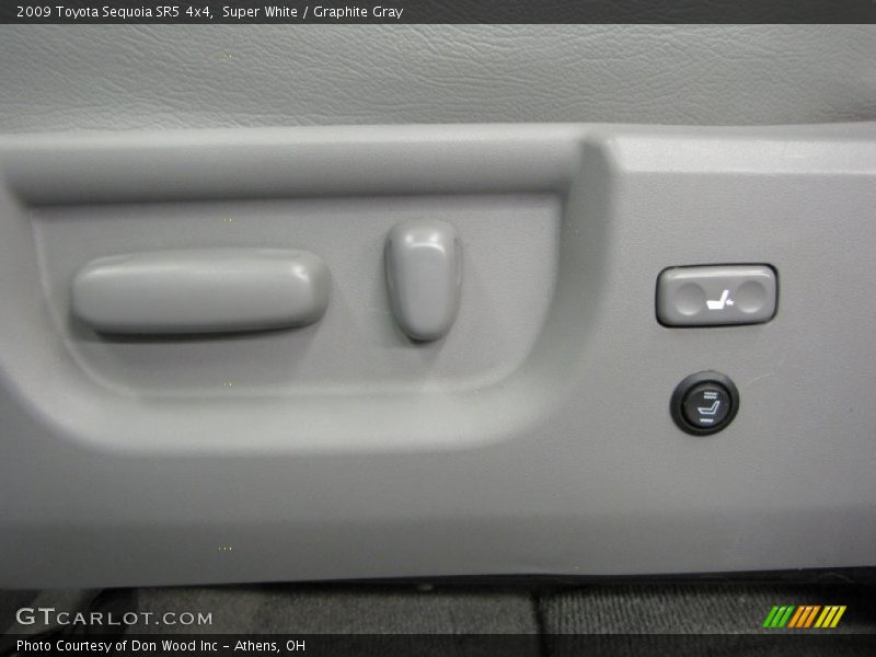 Super White / Graphite Gray 2009 Toyota Sequoia SR5 4x4