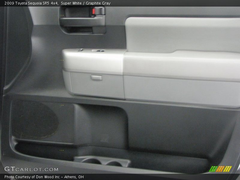 Super White / Graphite Gray 2009 Toyota Sequoia SR5 4x4