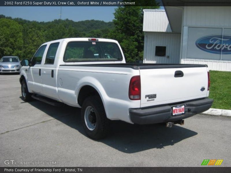 Oxford White / Medium Parchment 2002 Ford F250 Super Duty XL Crew Cab