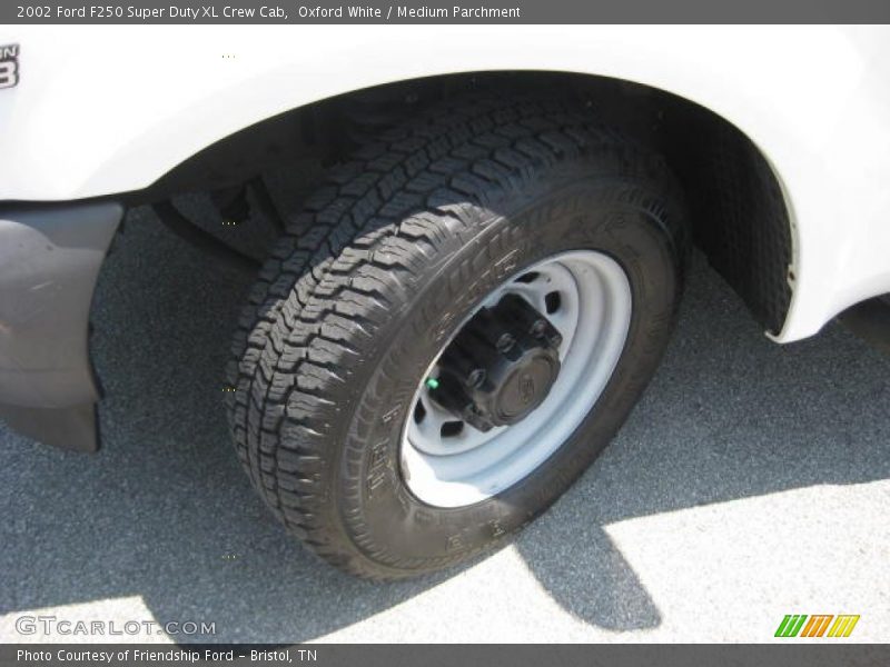 Oxford White / Medium Parchment 2002 Ford F250 Super Duty XL Crew Cab