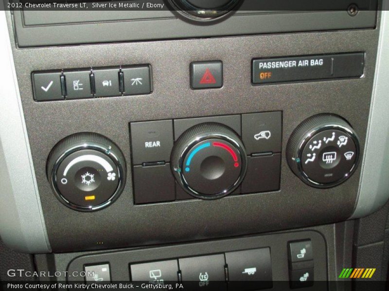Silver Ice Metallic / Ebony 2012 Chevrolet Traverse LT