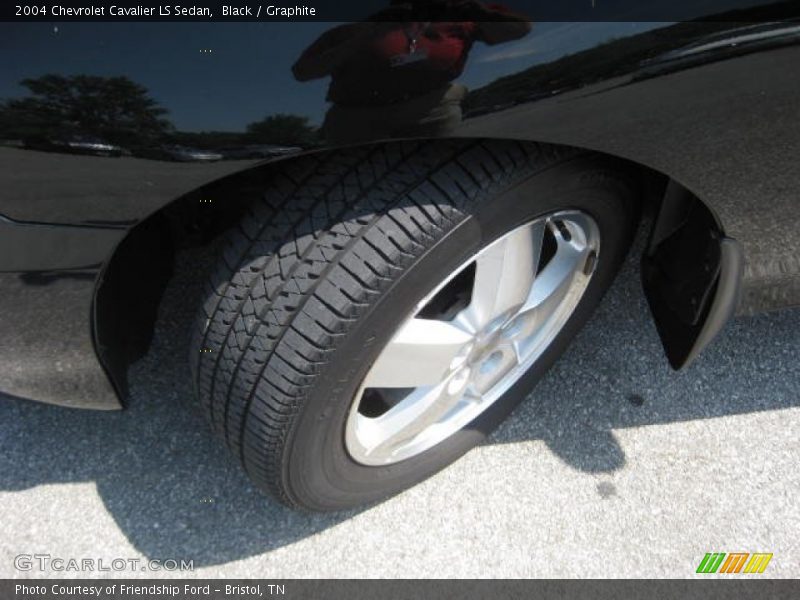 Black / Graphite 2004 Chevrolet Cavalier LS Sedan