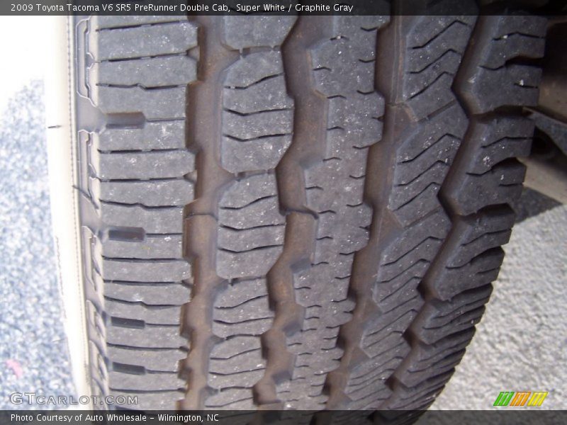 Super White / Graphite Gray 2009 Toyota Tacoma V6 SR5 PreRunner Double Cab